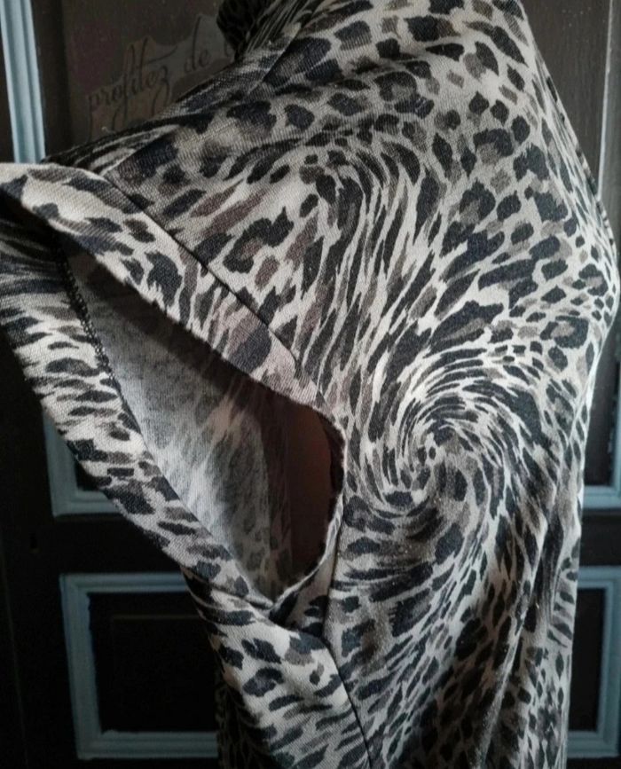 T-shirt manches courte léopard 50-52 - photo numéro 4