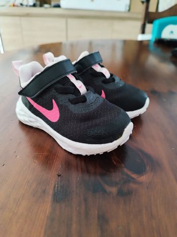 Chaussures Nike taille 21