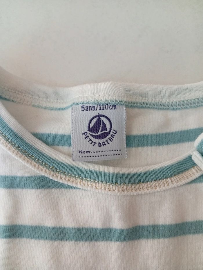 Tee-shirt à rayures Petit Bateau taille 5 ans - photo numéro 3