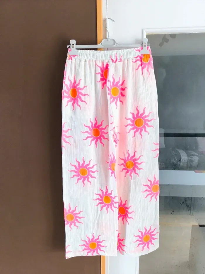 Pantalon blanc et fushia gaz de coton imprimé soleil TU 36 à 42 - photo numéro 14