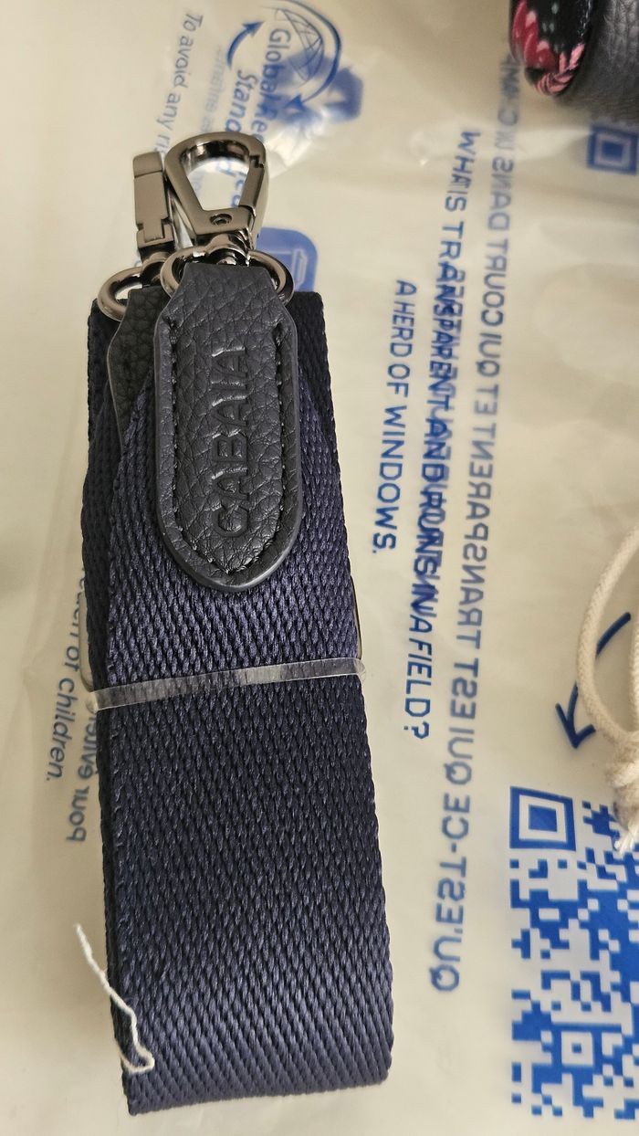 Sac à main crossbody Cabaïa neuf non utilisé- taille médium - photo numéro 6