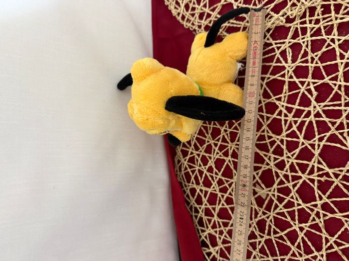 Peluche mini Pluto DISNEYLAND PARIS Naïf chien de Mickey Mouse - photo numéro 3