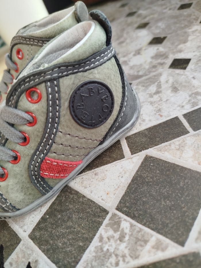 Lot de chaussures de bébé - photo numéro 6