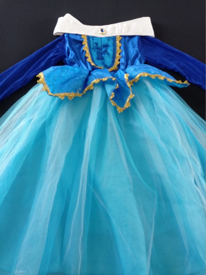 Déguisement robe de princesse et ces accessoires 5-6ans - photo numéro 5