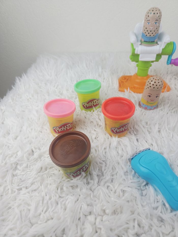 Le coiffeur marque Play-Doh 🎅 - photo numéro 2