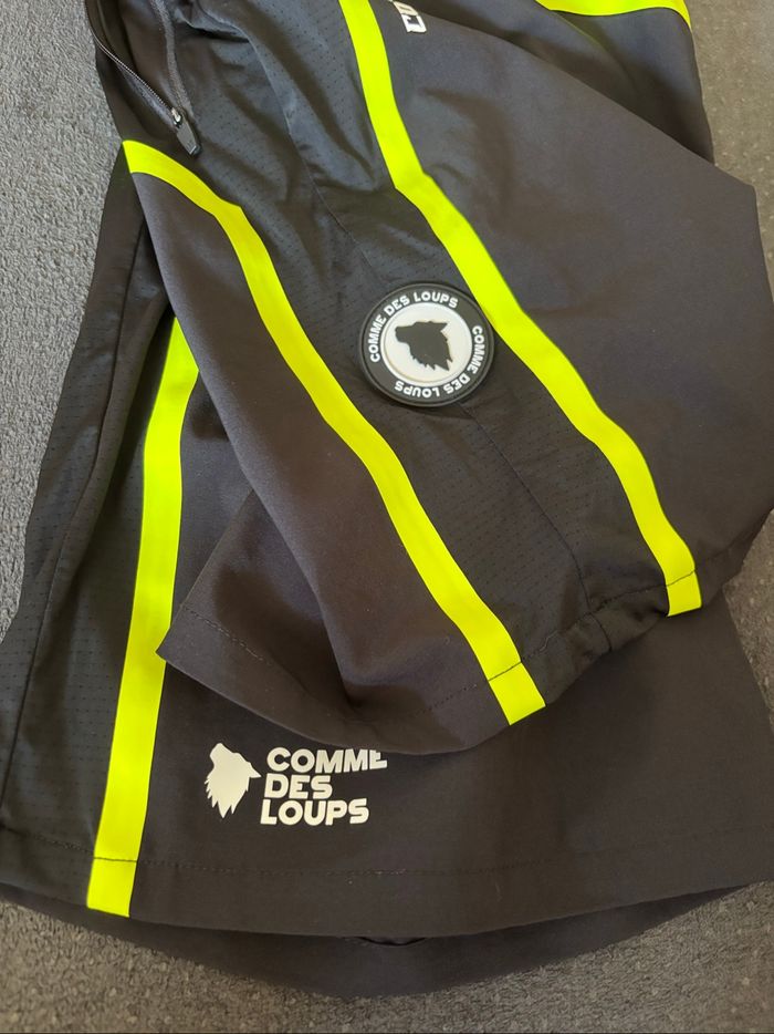 Ensemble comme des loups - photo numéro 6