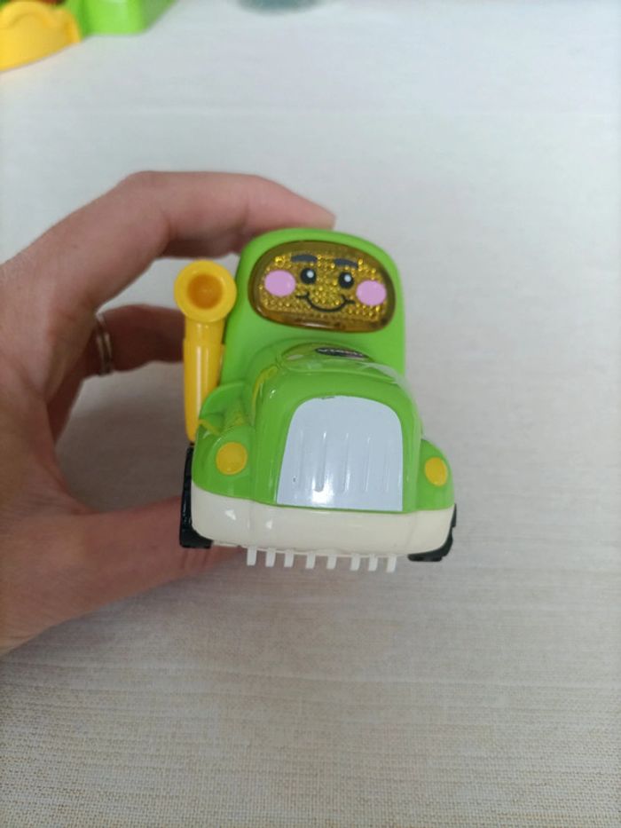 Tut tut bolide Vtech Gaëtan tracteur des champs - photo numéro 5