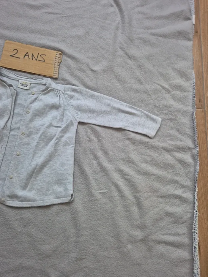 Gilet 23 mois tape a l’œil - photo numéro 3