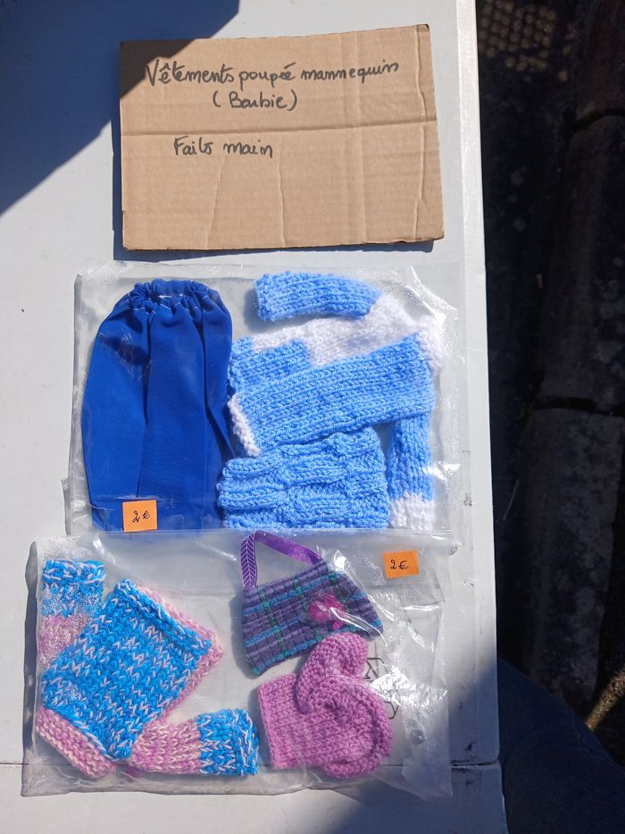 Lot de vêtements fait-main pour Barbie - photo numéro 2