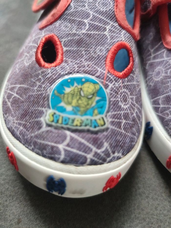 Paire de basket sneakers spiderman marvel pointure 29 - photo numéro 7