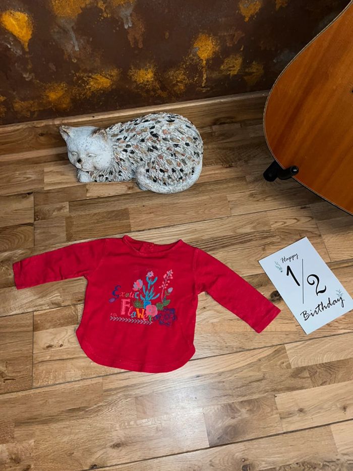 T-shirt rouge à motifs la compagnie des petits très bon état 6 mois