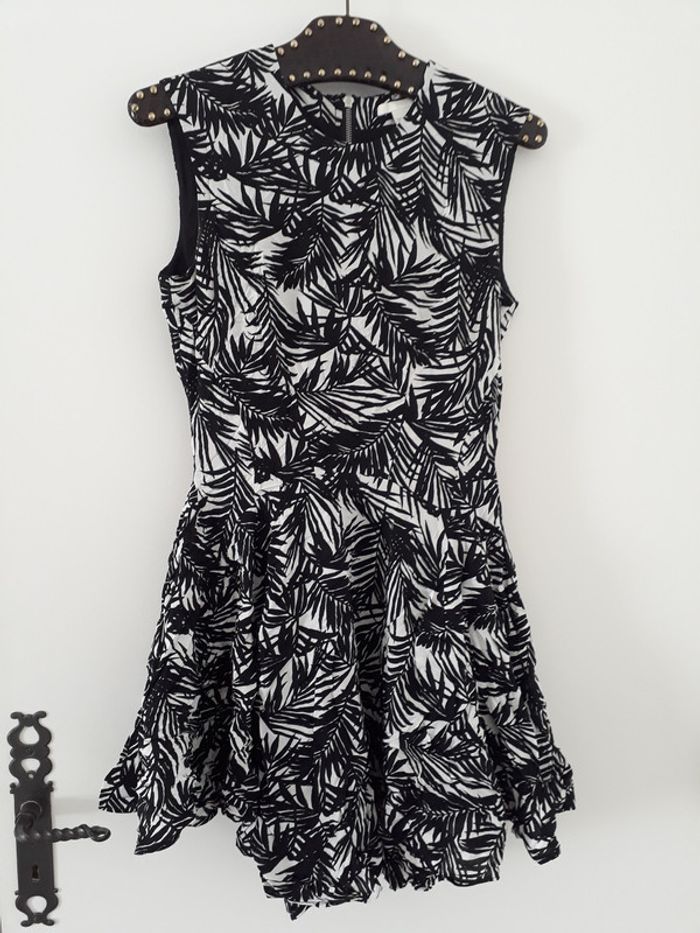robe motif végétal