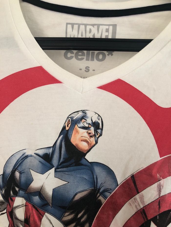 T-shirt blanc Captain America Marvel Celio 2012 - photo numéro 2