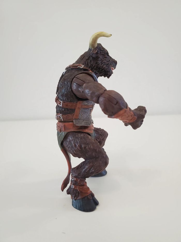 Disney Figurine du Minotaure du Monde de Narnia Minotaur chronicles of Narnia Hasbro Bon État 16cm. - photo numéro 2