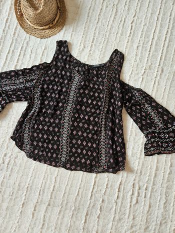 Top noir épaules dénudées taille 36 Bershka