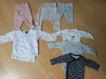 Lot vêtements bébé 1 mois
