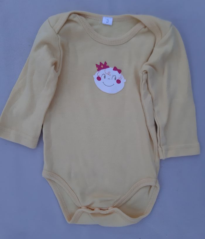 body jaune manches longues fille - couronne - 3 mois - photo numéro 2