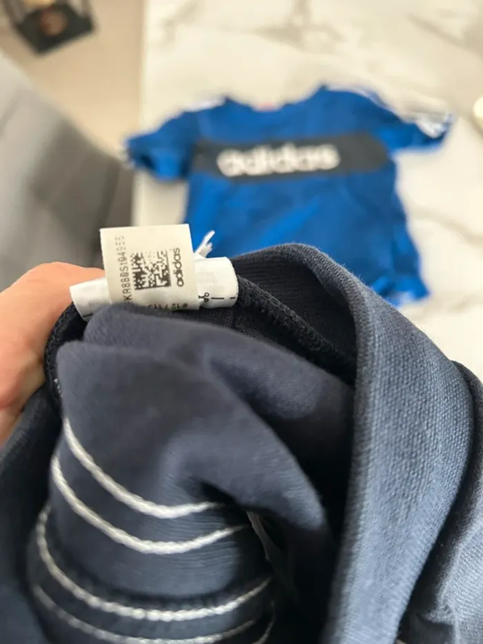 Ensemble Adidas taille 18/24 mois - photo numéro 6