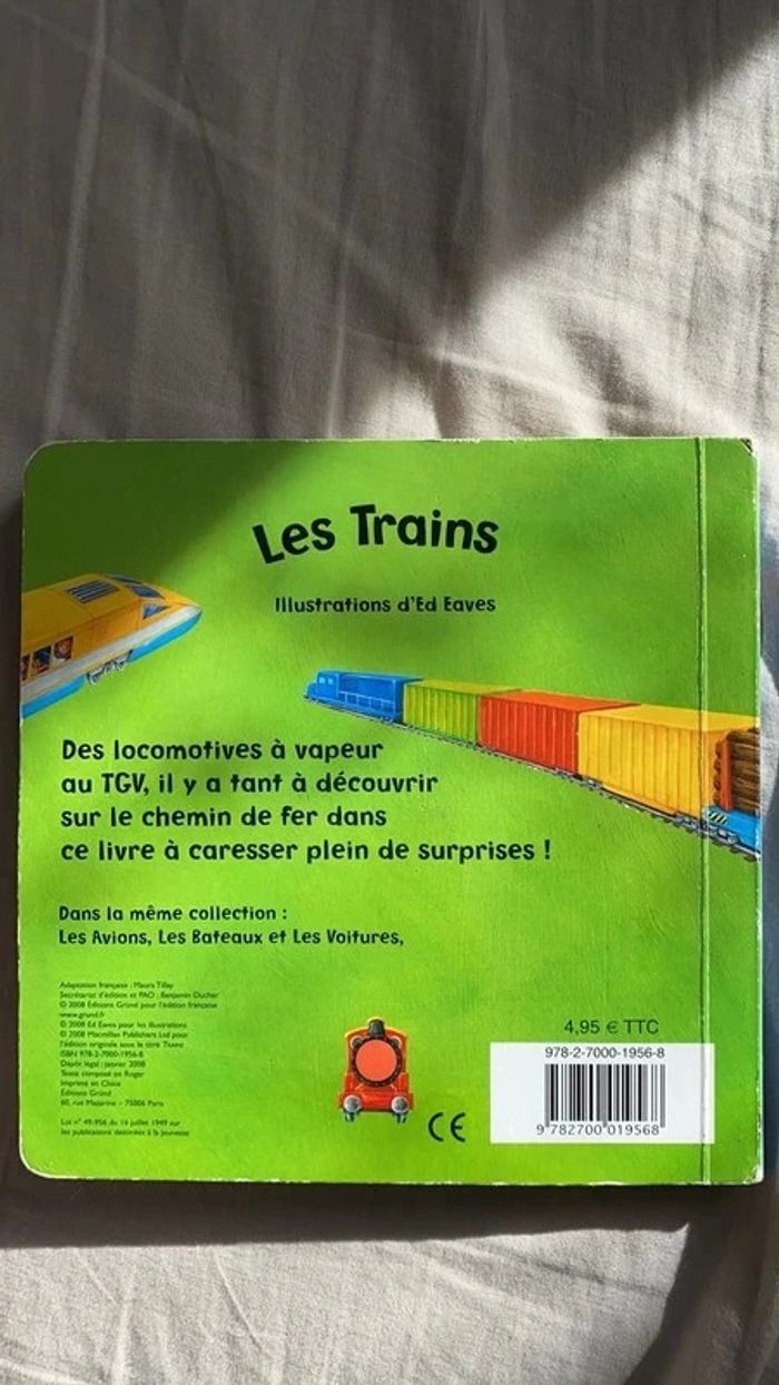 Ma petite main explore les trains - photo numéro 2