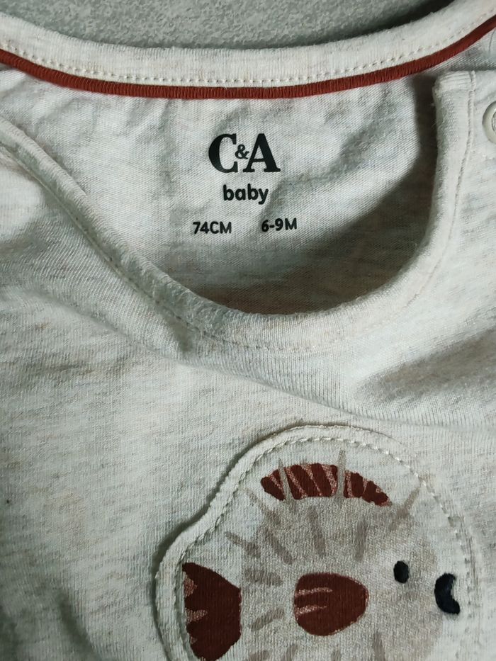 T-shirt C&a 6/9m - photo numéro 2
