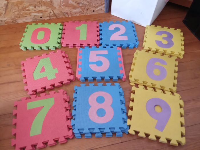 Numéro en mousse
