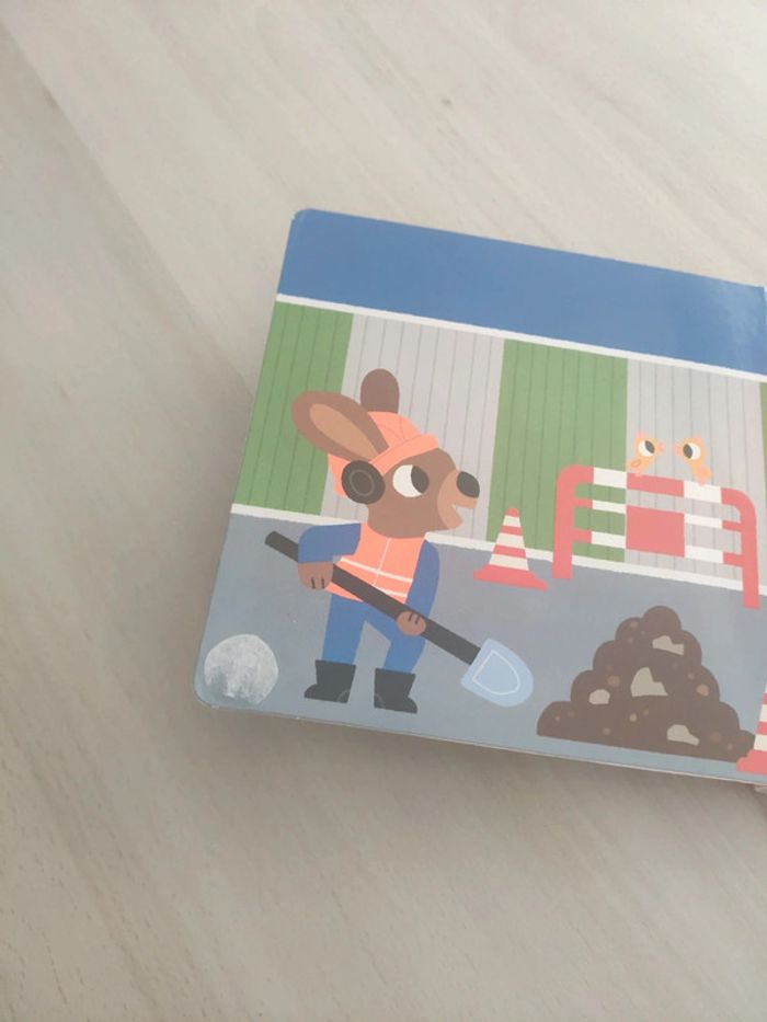 Livre tout petit Vroum engins du chantier touche écoute - photo numéro 11