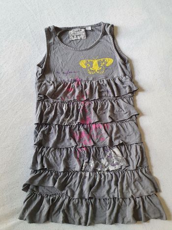 Robe fille taille 8 ans en très bon état