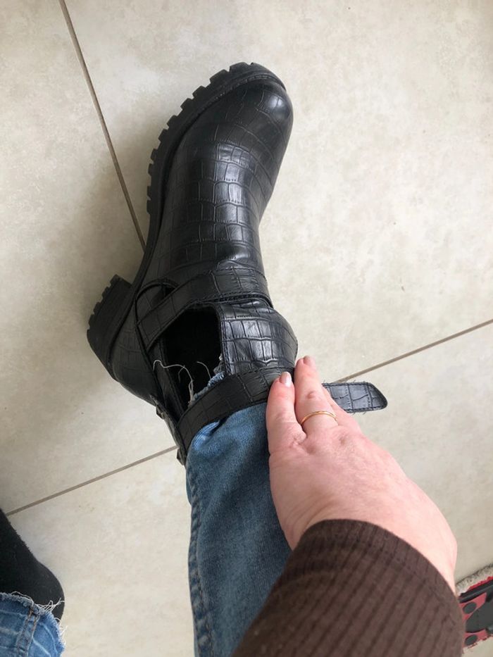 Bottines effet croco 🐊 - photo numéro 3