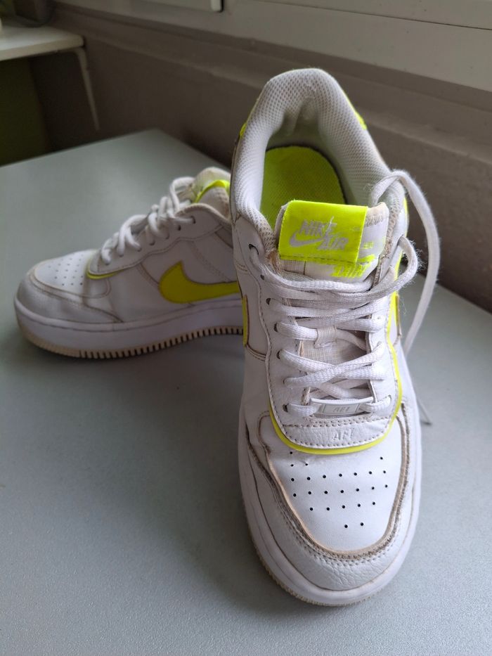 Baskets Nike Air force 1 blanche et jaune