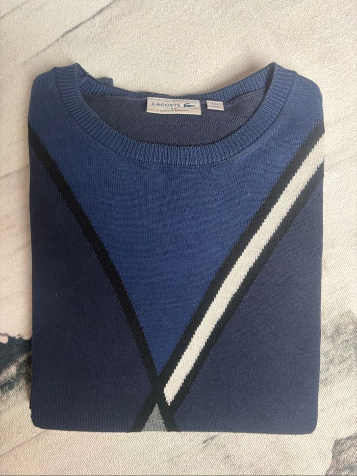 Pull Lacoste en maille bleu marine motif mosaïque taille L - photo numéro 2