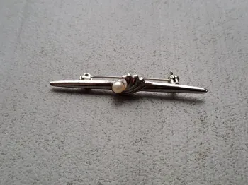 Broche vintage argenté perle