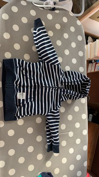 Gilet à zip et capuche rayé marin Cater’s 6 mois
