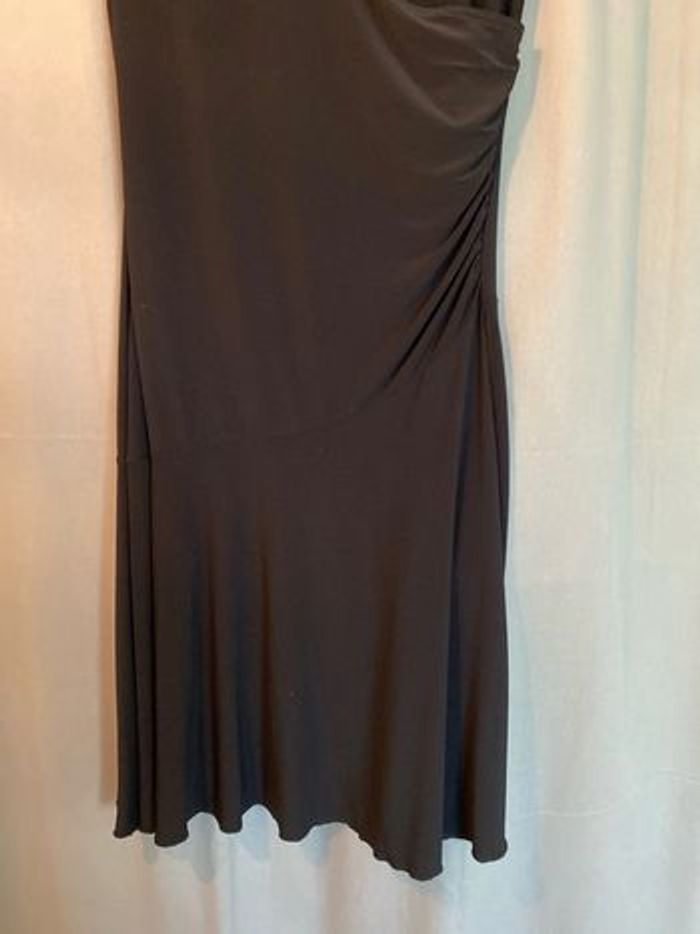 Petite robe noire - photo numéro 5
