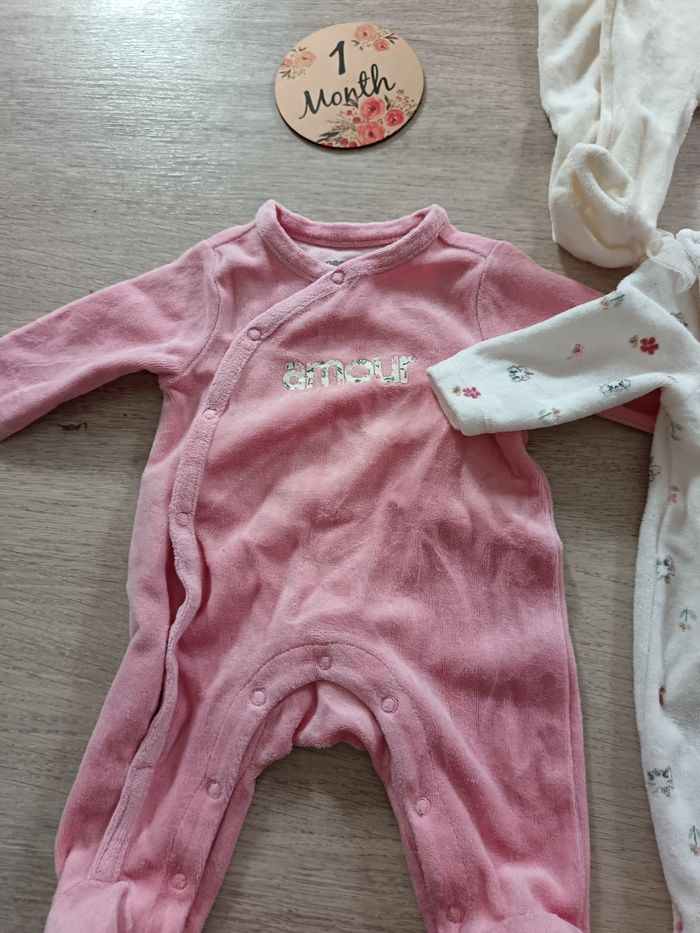 Lot de pyjamas 1 mois - photo numéro 2