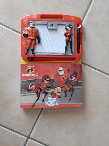 Livre et ardoise jamais utilisés (