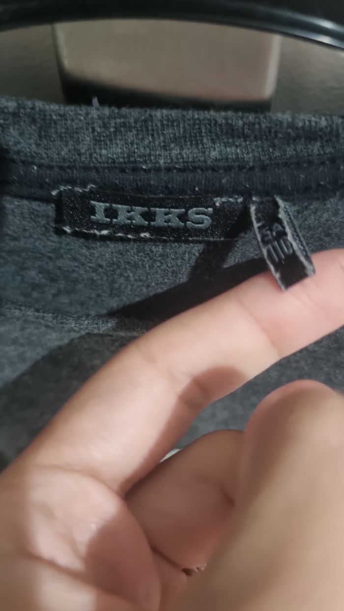 T shirt ikks enfants taille 5 ans - photo numéro 3