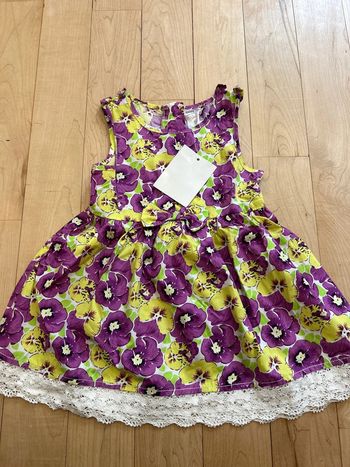 Robe fleurie neuve avec étiquette 92 cm