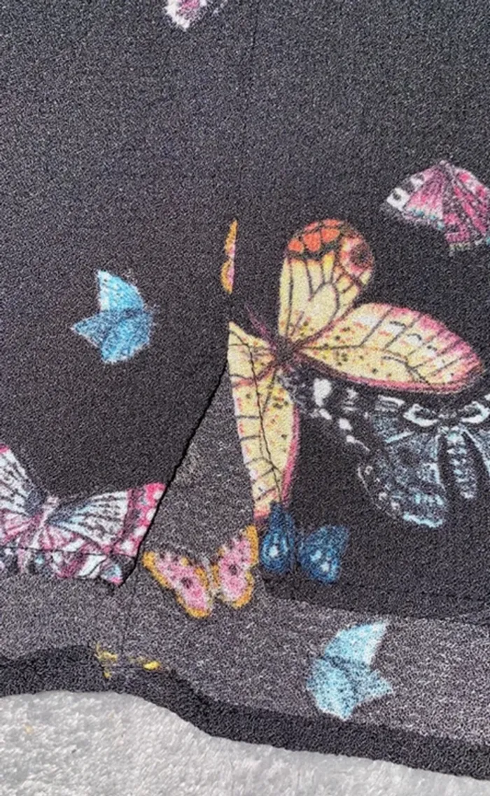 Jolie haut noir à papillons colorés taille L - photo numéro 4
