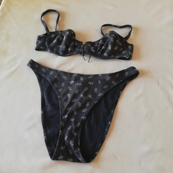Maillot de bain 2 pièces noir à motifs t. 38/40 - photo numéro 2