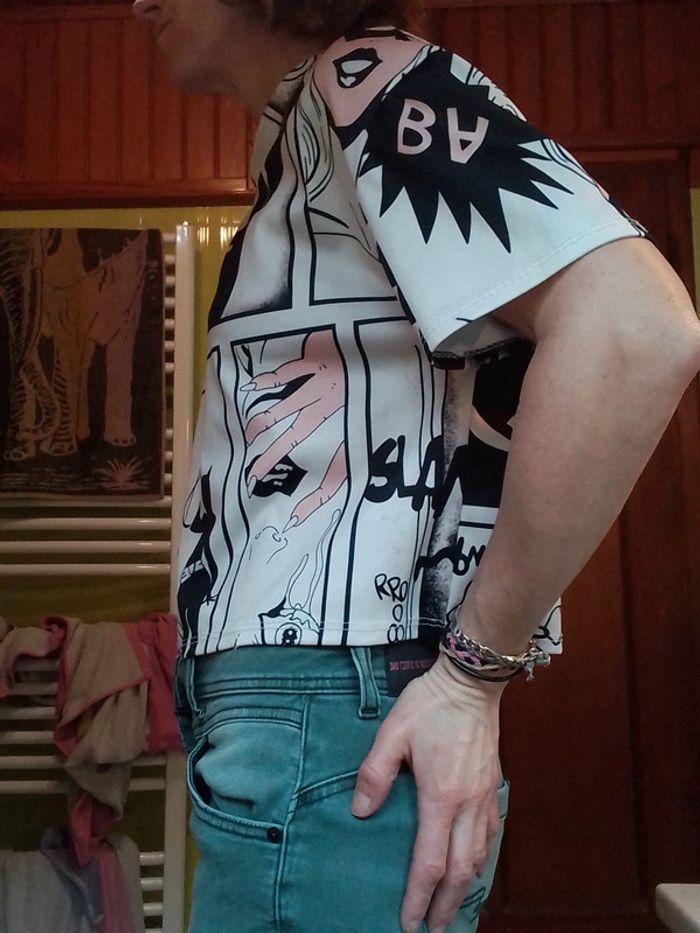 T-shirt femme croq top motif Catwoman - photo numéro 6