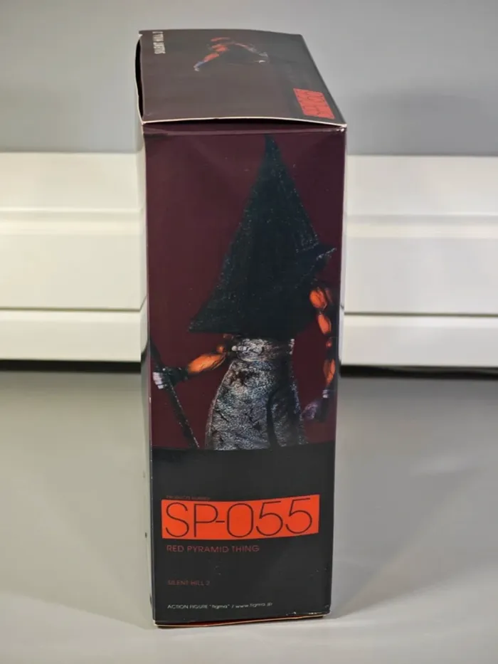 Figurine Silent Hill Pyramid head 18cm Neuve en boîte - photo numéro 4