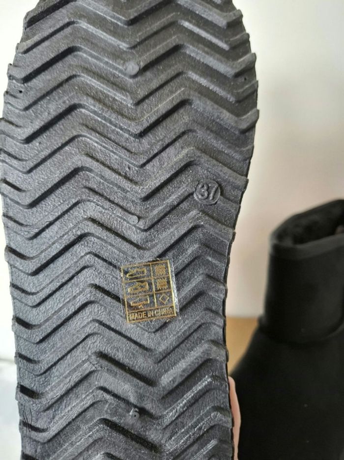 Bottines fourrées noire taille 37 - photo numéro 6