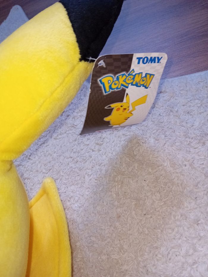 Peluche Pokemon pikachu - photo numéro 3
