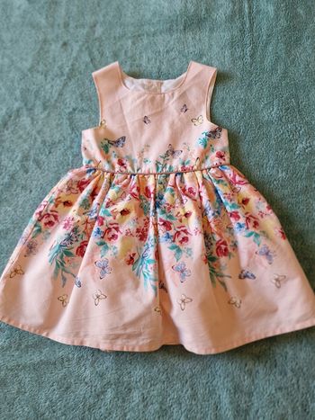 Magnifique robe 6.9 mois 74 cm