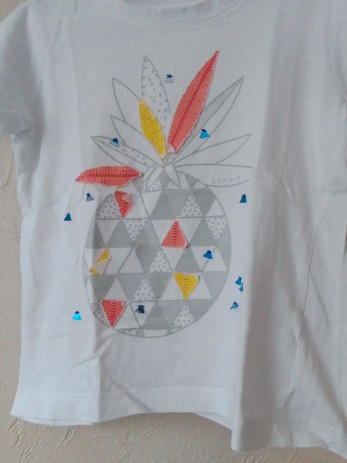 T shirt 4/5 ans - photo numéro 2