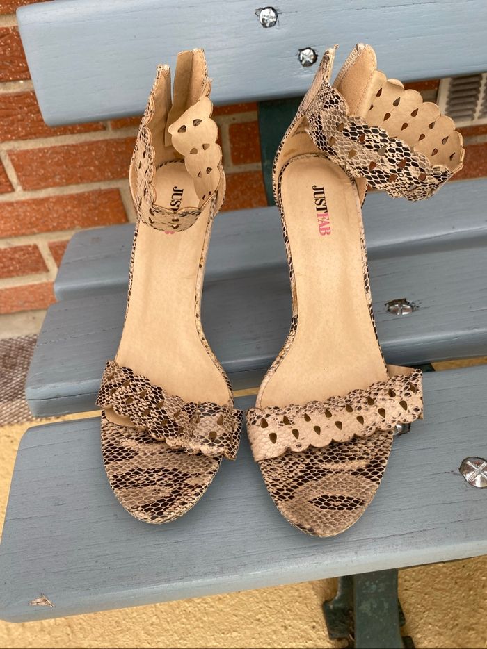Sandales à talons taille 39