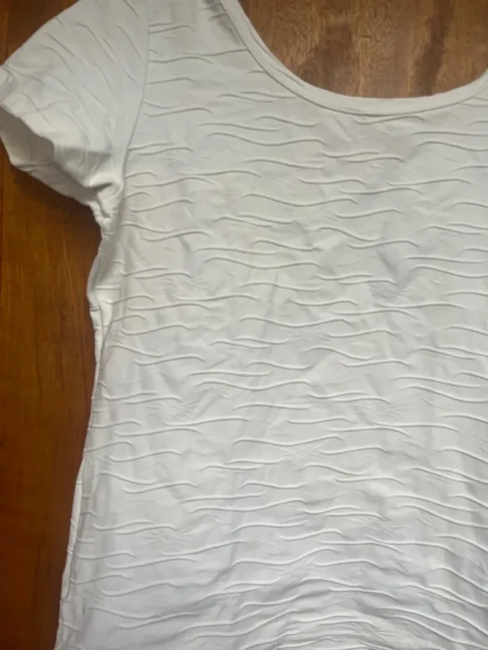 T-shirt blanc affinités Armand Thiery taille 4 - photo numéro 2