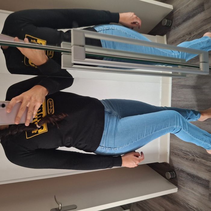 Sweat noir avec inscription "Feminist" en jaune - Manches longues - Taille XS - Jennifer - photo numéro 6