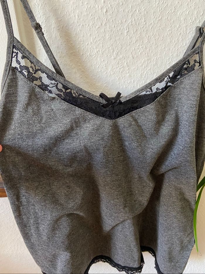 Débardeur de pyjama gris - photo numéro 3