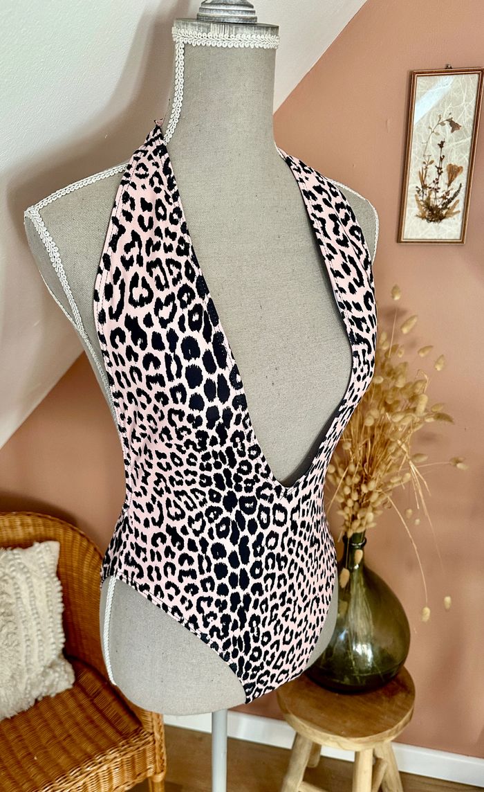 🤍 Maillot de bain une pièce léopard rose SHEIN taille M 🤍 - photo numéro 2